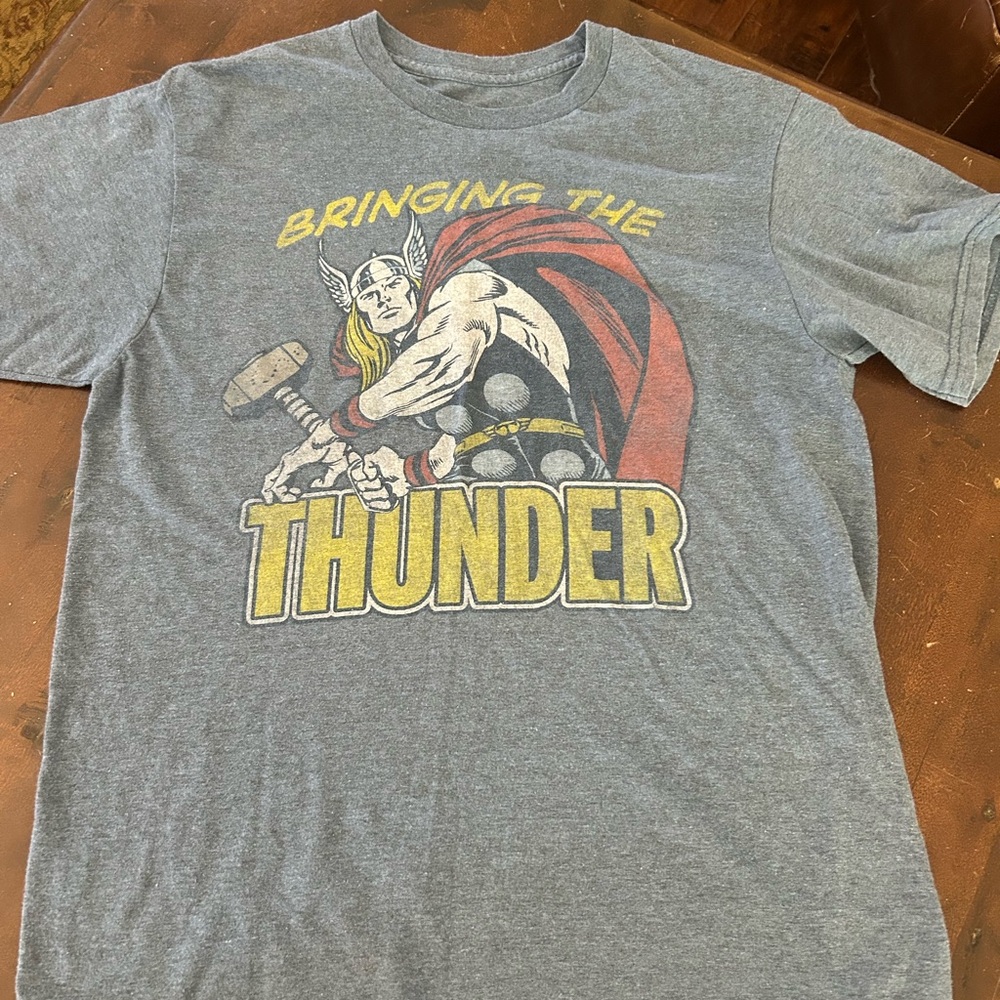 Unisex marvel Marvel T-Shirt size medium